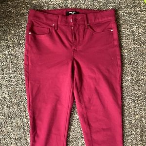 Maroon Nine West skinny jeggings